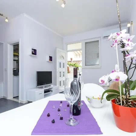Lumina Sea - Classic One Bedroom With Sea View And Terrace Apartman
